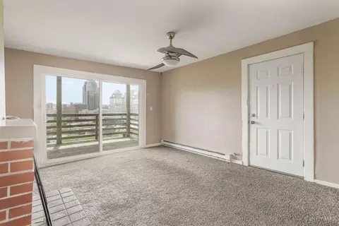 Living - 421 Oregon St, Cincinnati, OH 45202 photo 2 of 3