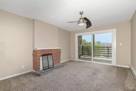 Living - 421 Oregon St, Cincinnati, OH 45202 photo 1 of 3