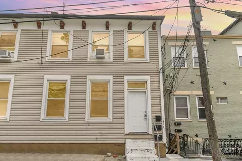 421 Oregon St, Cincinnati, OH 45202
