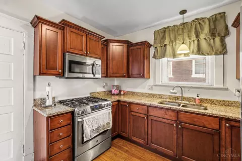 Kitchen - 514 Considine Ave, Cincinnati, OH 45205 photo 2 of 3