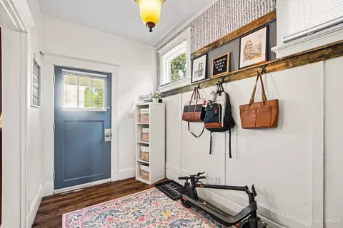 Entry Way - 514 Considine Ave, Cincinnati, OH 45205 photo 1 of 2