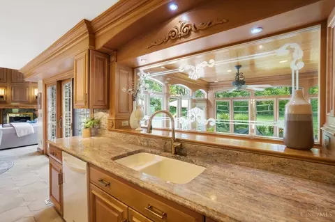 Kitchen - 441 St Rte 73, Springboro, OH 45066 photo 5 of 5