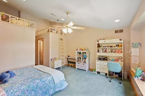 Bedroom - 441 St Rte 73, Springboro, OH 45066 photo 6 of 8