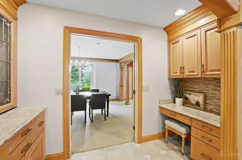 Entry Way - 441 St Rte 73, Springboro, OH 45066 photo 4 of 8