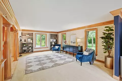 Living - 441 St Rte 73, Springboro, OH 45066 photo 5 of 6