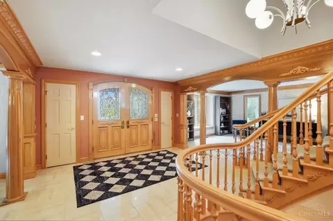 Entry Way - 441 St Rte 73, Springboro, OH 45066 photo 1 of 8