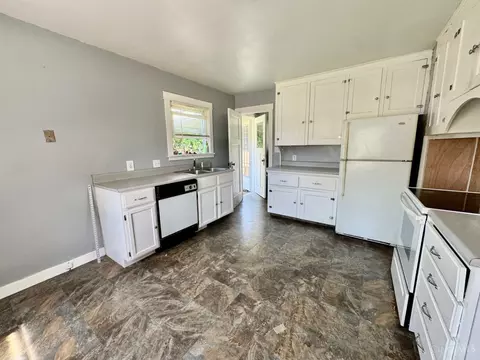 Kitchen - 1201 Eureka Dr, Kettering, OH 45419 photo 1 of 3