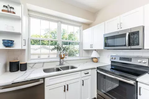 Kitchen - 6505 Silverfox Dr, Cincinnati, OH 45230 photo 2 of 3