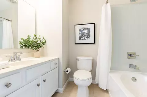 Bath - 6505 Silverfox Dr, Cincinnati, OH 45230 photo 2 of 3