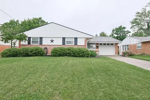 877 Tivoli Ln, Springdale, OH 45246