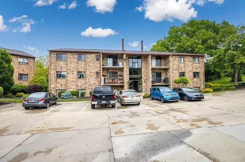 7230 Creekview Dr, Colerain Twp, OH 45247