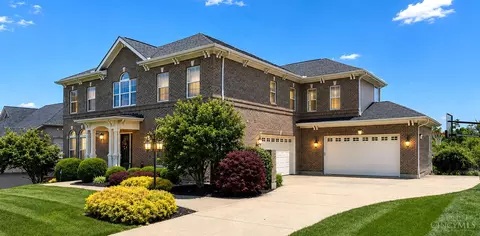 2325 Estate Ridge Dr, Cincinnati, OH 45244