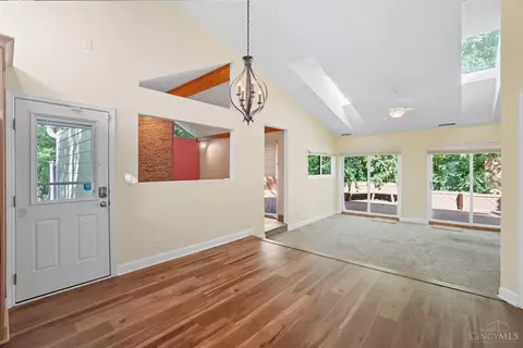 Living - 9870 Timbers Dr, Blue Ash, OH 45242 photo 1 of 7