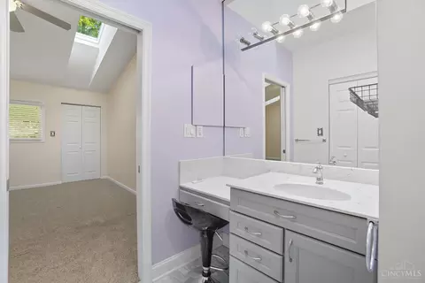 Bath - 9870 Timbers Dr, Blue Ash, OH 45242 photo 2 of 7