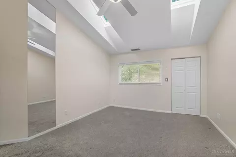 Bedroom - 9870 Timbers Dr, Blue Ash, OH 45242 photo 2 of 4