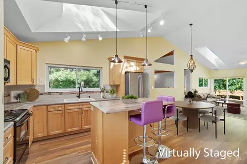 Kitchen - 9870 Timbers Dr, Blue Ash, OH 45242 photo 1 of 6