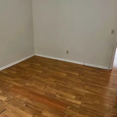 Bedroom - 4904 Chalet Dr, Saint Bernard, OH 45217 photo 2 of 3