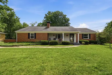 10250 Kerrianna Dr, Montgomery, OH 45242