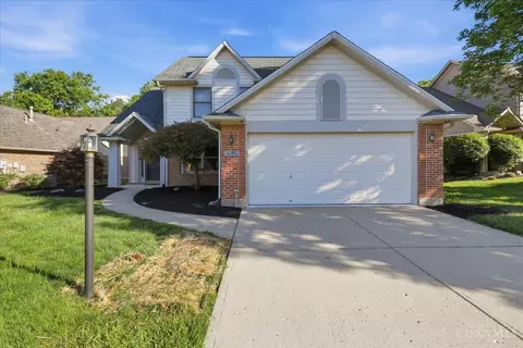 18 Hathaway Commons Dr, Lebanon, OH 45036