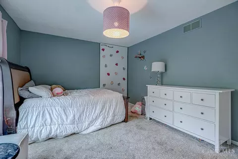 Bedroom - 6820 Spring Arbor Dr, Mason, OH 45040 photo 7 of 10