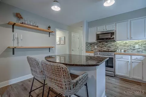 Kitchen - 6820 Spring Arbor Dr, Mason, OH 45040 photo 5 of 6