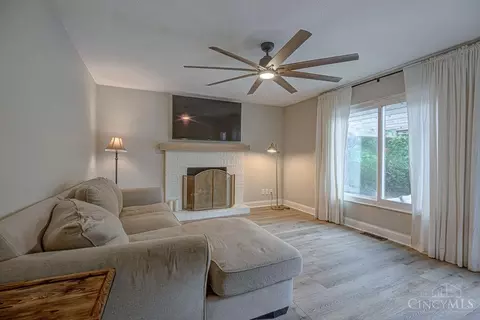 Living - 6820 Spring Arbor Dr, Mason, OH 45040 photo 1 of 2