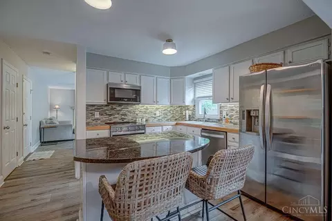 Kitchen - 6820 Spring Arbor Dr, Mason, OH 45040 photo 1 of 6