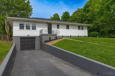 3881 Robinson Vail Rd, Franklin, OH 45005
