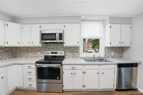 Kitchen - 4308 Smith Rd, Cincinnati, OH 45212 photo 2 of 3