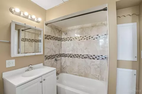 Bath - 4308 Smith Rd, Cincinnati, OH 45212 photo 5 of 5