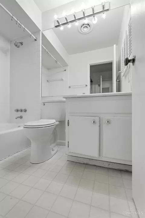 2111 Sutton Ave, Cincinnati, OH 45230 photo 21