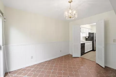 2111 Sutton Ave, Cincinnati, OH 45230 photo 9