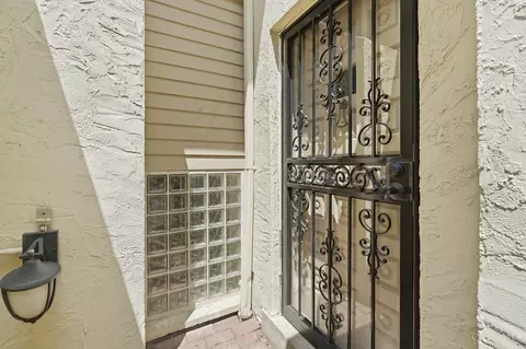 2111 Sutton Ave, Cincinnati, OH 45230 photo 4