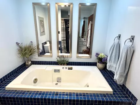 Bath - 2451 Hunt Rd, Reading, OH 45215 photo 4 of 5