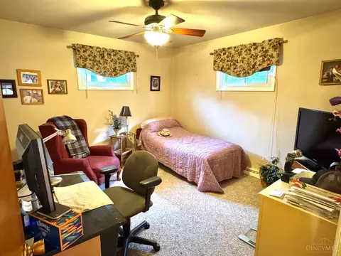 Bedroom - 2451 Hunt Rd, Reading, OH 45215 photo 4 of 4