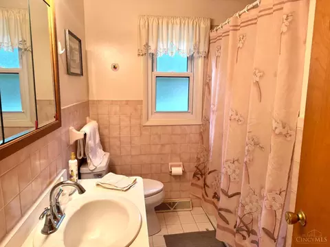 Bath - 2451 Hunt Rd, Reading, OH 45215 photo 3 of 5