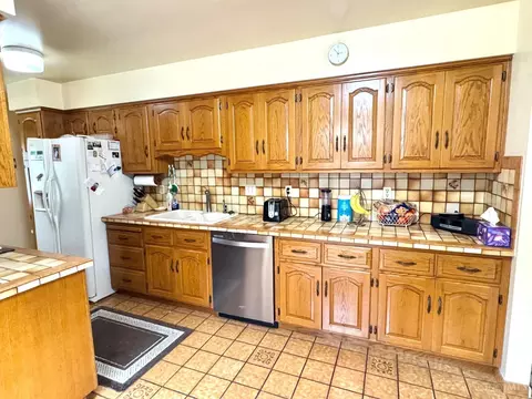 Kitchen - 2451 Hunt Rd, Reading, OH 45215 photo 3 of 4