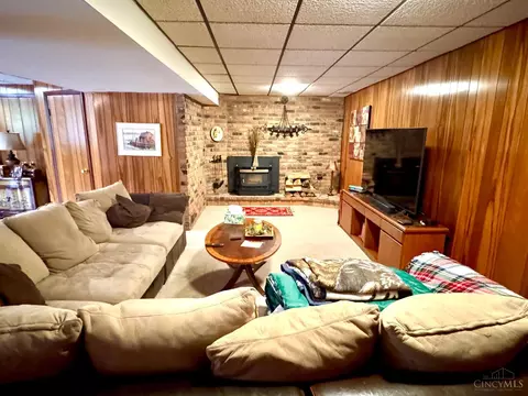 Living - 2451 Hunt Rd, Reading, OH 45215 photo 6 of 6