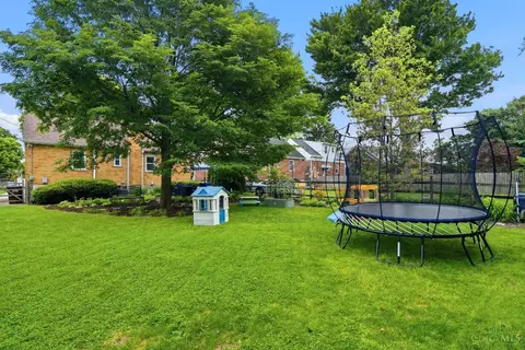 Exterior - 7137 Silvercrest Dr, Cincinnati, OH 45236 photo 8 of 9