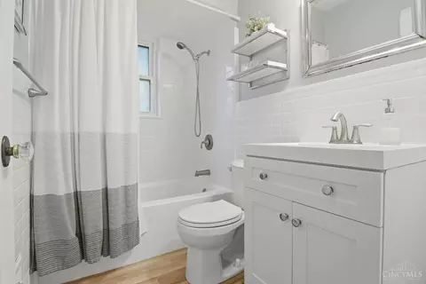Bath - 7137 Silvercrest Dr, Cincinnati, OH 45236 photo 1 of 1