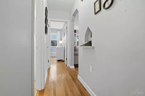 Entry Way - 7137 Silvercrest Dr, Cincinnati, OH 45236 photo 2 of 3