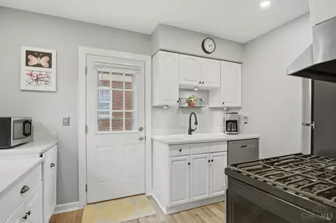 Kitchen - 7137 Silvercrest Dr, Cincinnati, OH 45236 photo 2 of 4