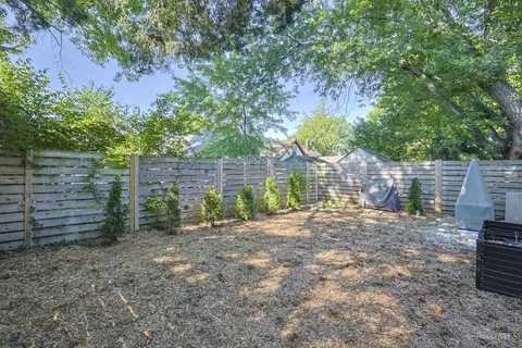 Exterior - 6609 Merwin Ave, Cincinnati, OH 45227 photo 8 of 17