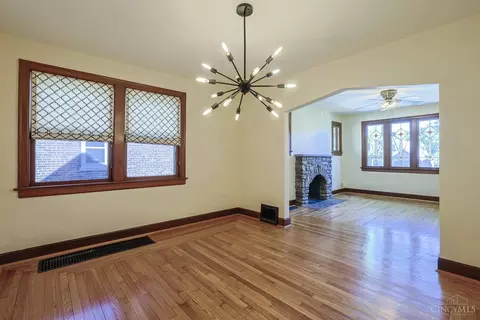 Living - 6609 Merwin Ave, Cincinnati, OH 45227 photo 5 of 6