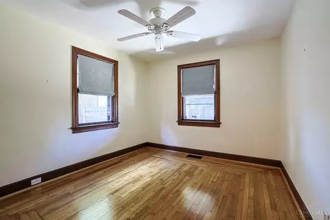 Bedroom - 6609 Merwin Ave, Cincinnati, OH 45227 photo 1 of 6