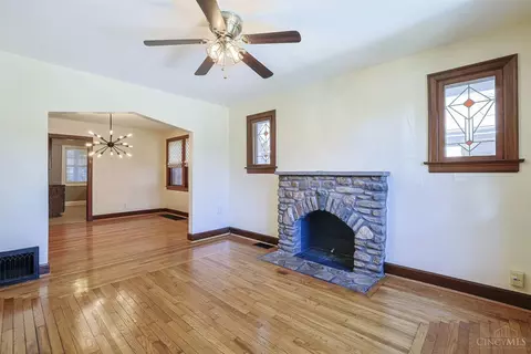 Living - 6609 Merwin Ave, Cincinnati, OH 45227 photo 2 of 6