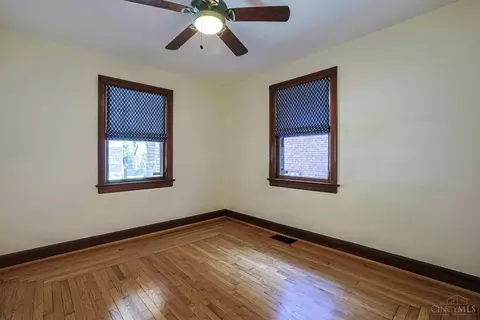 Bedroom - 6609 Merwin Ave, Cincinnati, OH 45227 photo 3 of 6