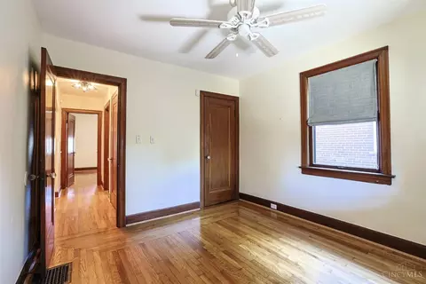 Bedroom - 6609 Merwin Ave, Cincinnati, OH 45227 photo 2 of 6