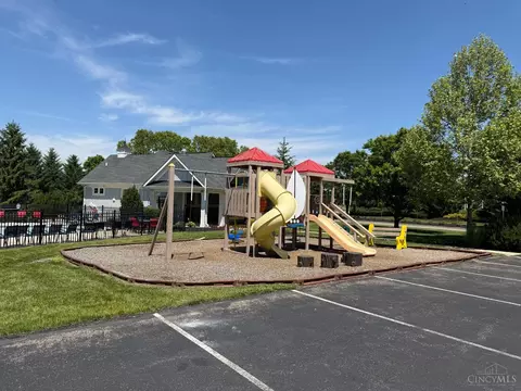 Exterior - 1236 Sinclair Dr, Maineville, OH 45039 photo 6 of 12