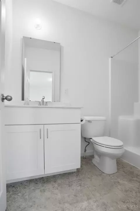 Bath - 1236 Sinclair Dr, Maineville, OH 45039 photo 1 of 10